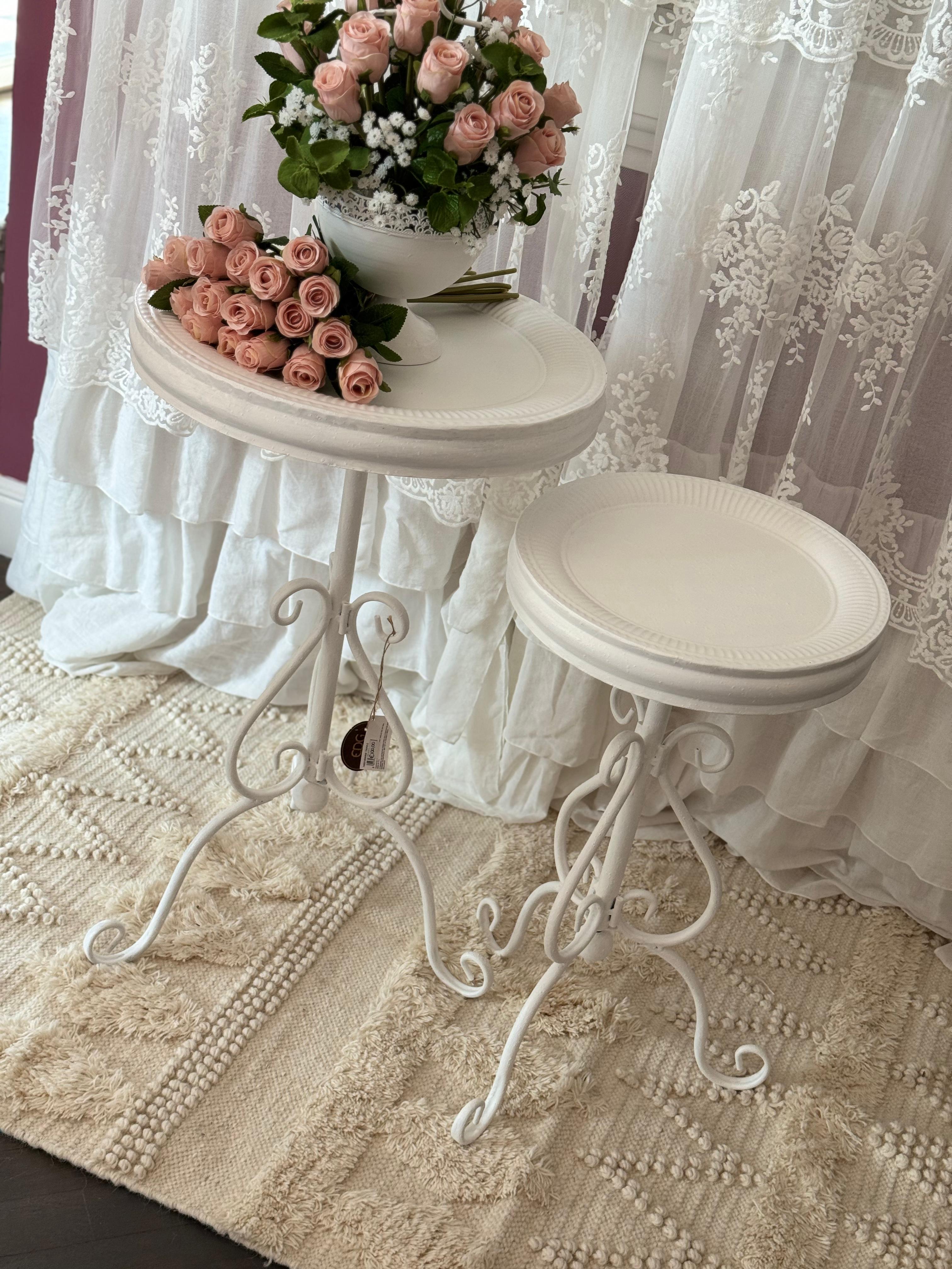 Set 2 tavolini in metallo bianco - H.72cm/H.59 cm - EDG